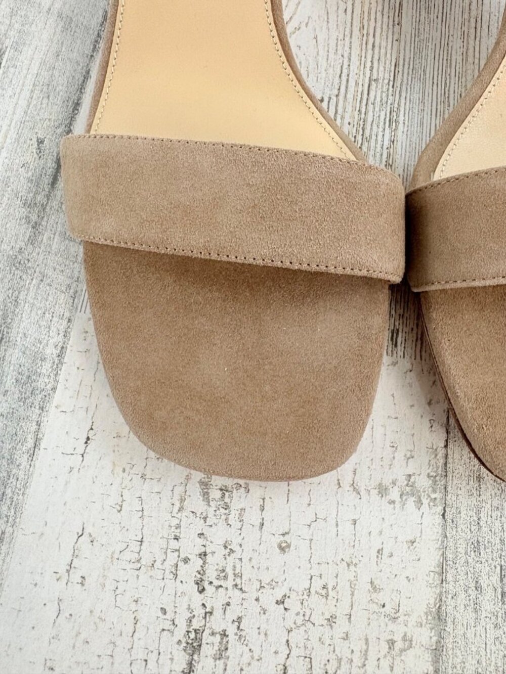 Ann Mashburn Anke Wrap Heel Sandals Womens Shoes 39 8.5 Tan Suede - Picture 3 of 15